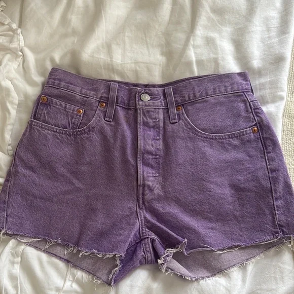 Purple Levi’s 501 shorts - Picture 1 of 2